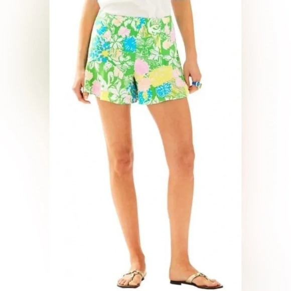 NWT LILLY PULITZER BUTTERCUP SHORT HIBISCUS STROLL  SIZE 0 - Picture 1 of 5